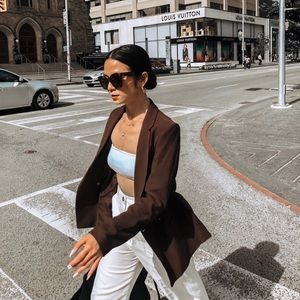 Meet your Posher, Chloe